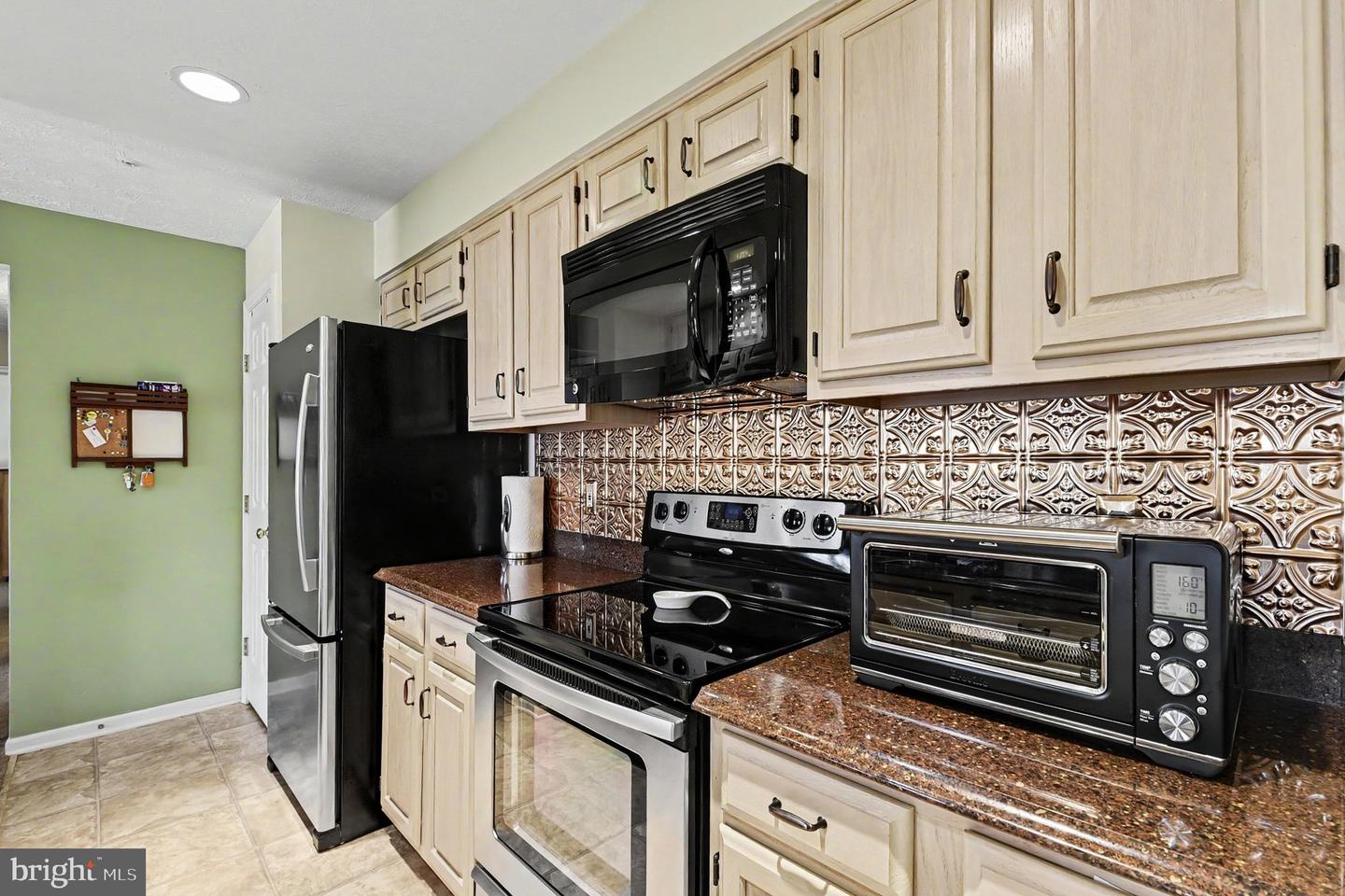 11 Laurel Path Ct #6-11 Property Photo 11