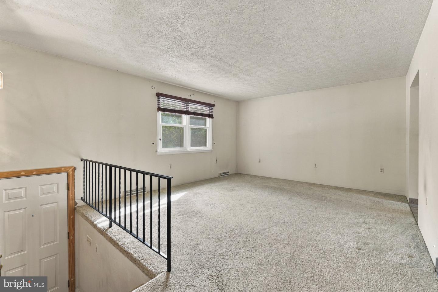 8614 Quentin Ave Property Photo 3