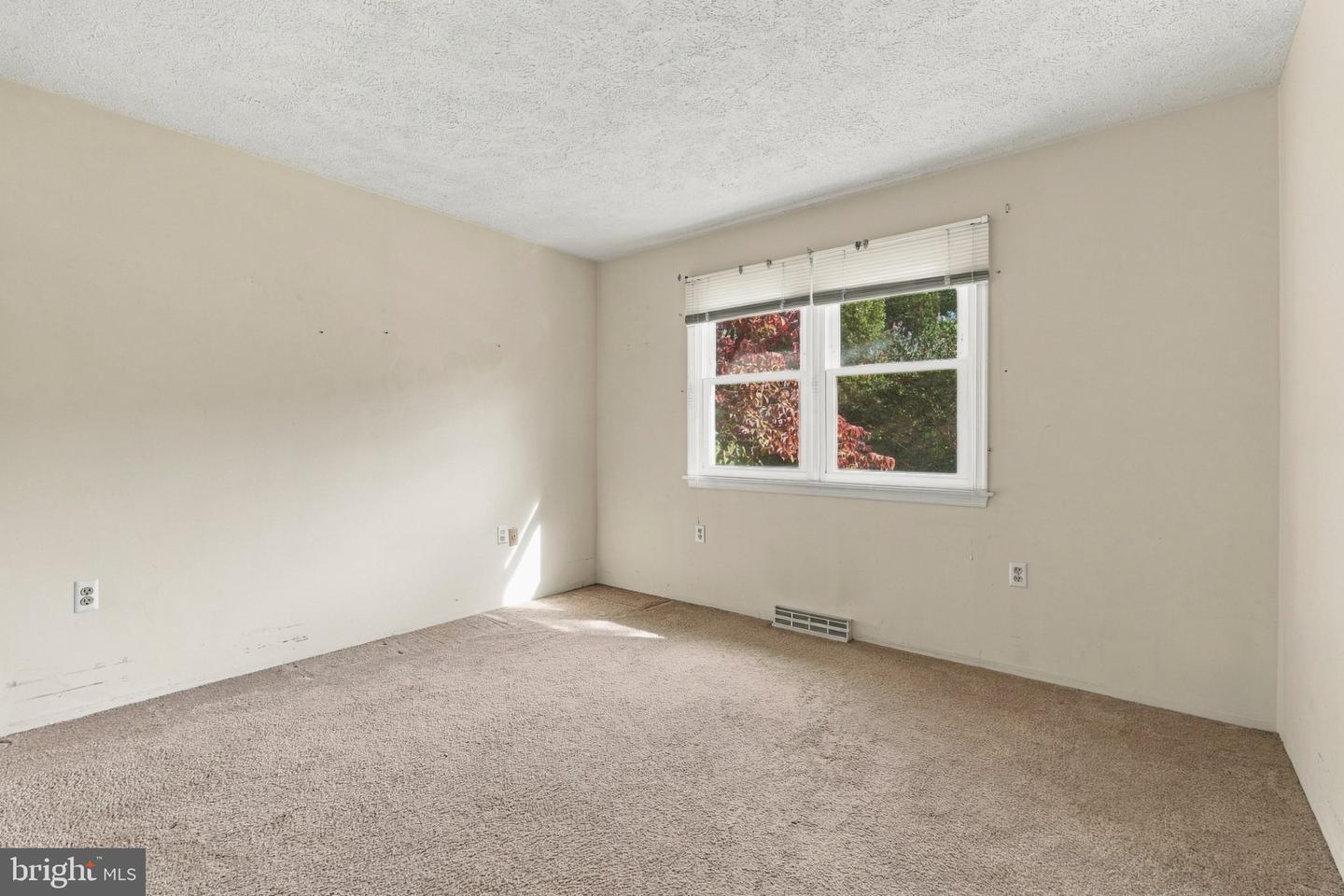 8614 Quentin Ave Property Photo 9