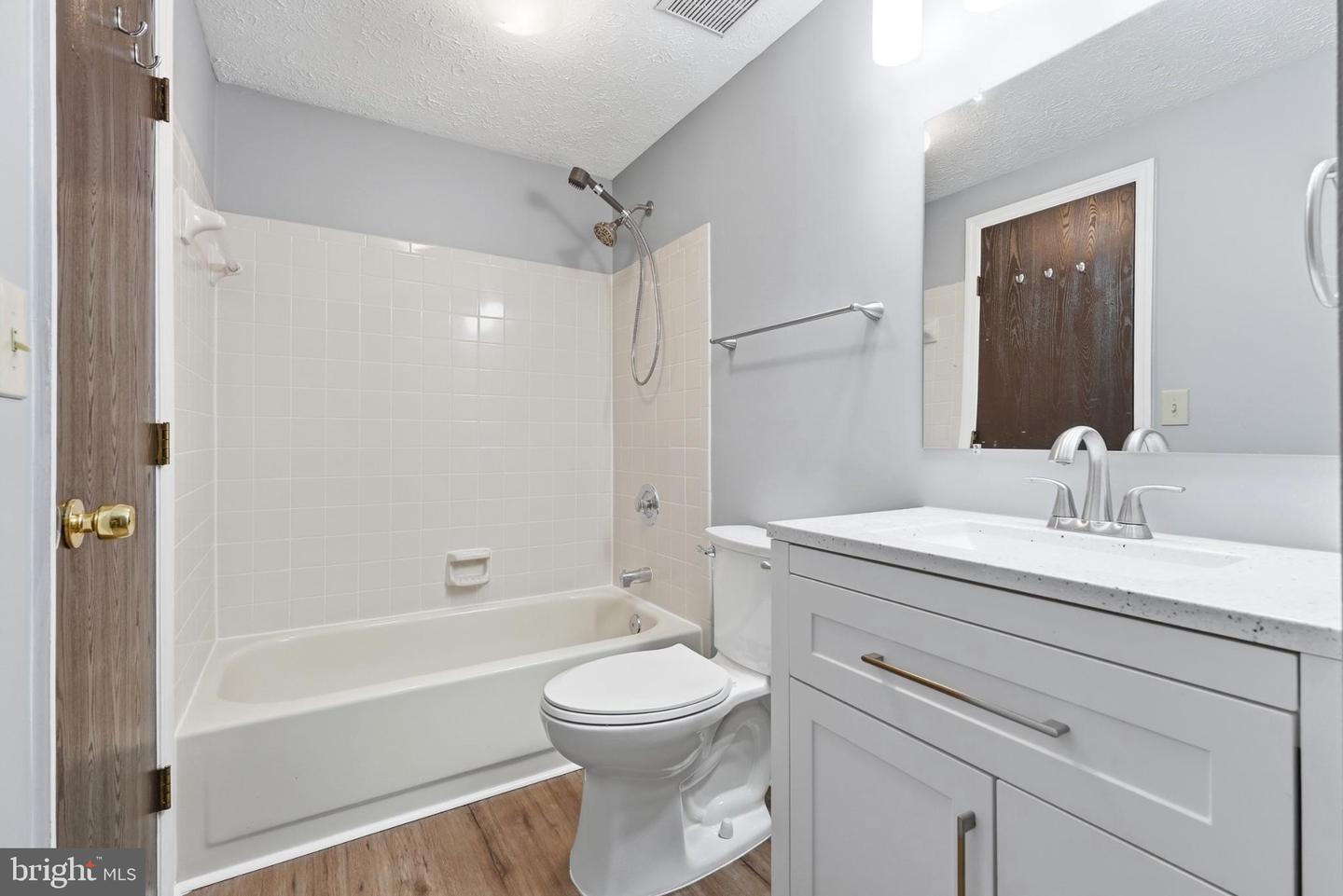 2013 Cedar Barn Way Property Photo 22