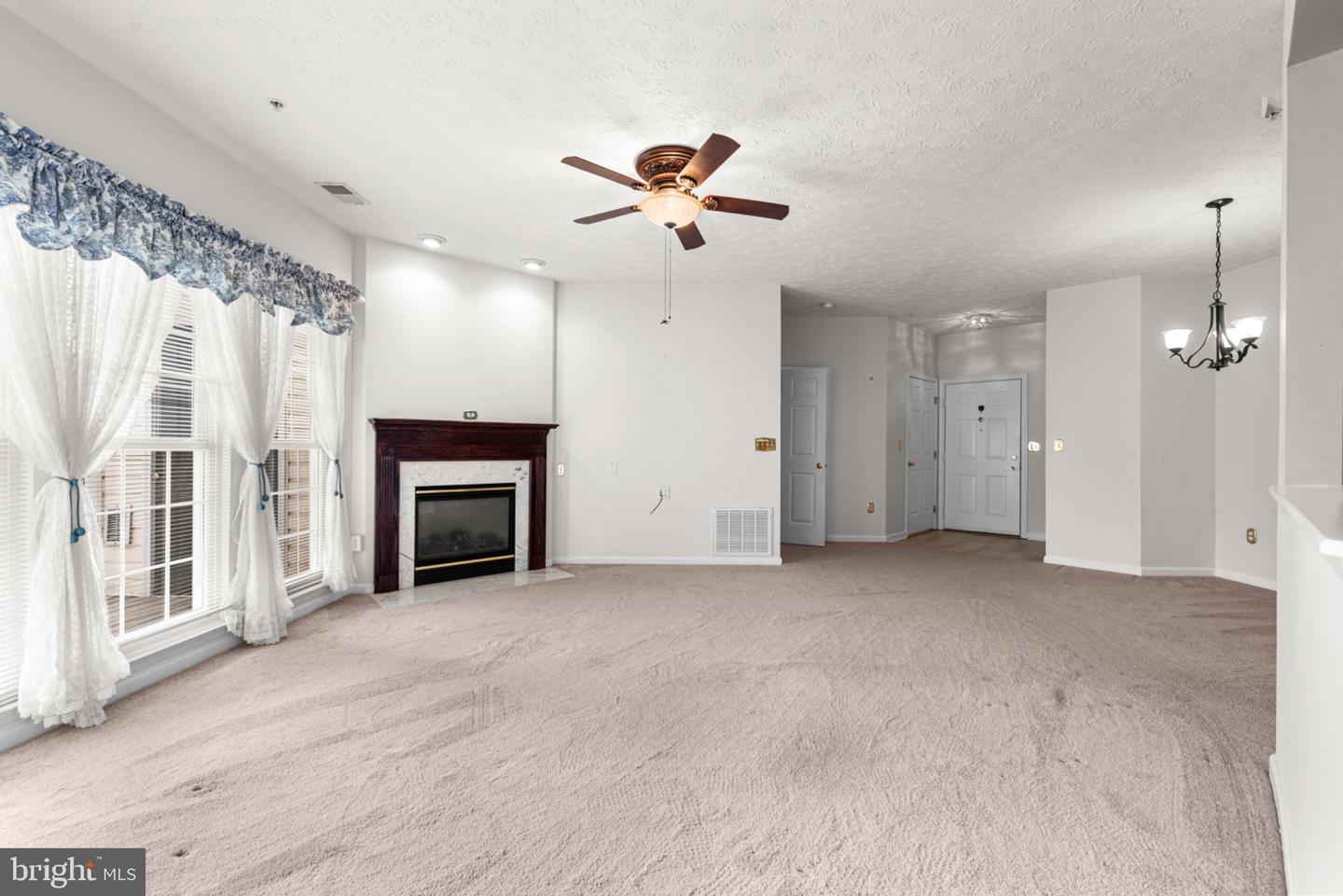 3 Brook Farm Ct #3h Property Photo 3
