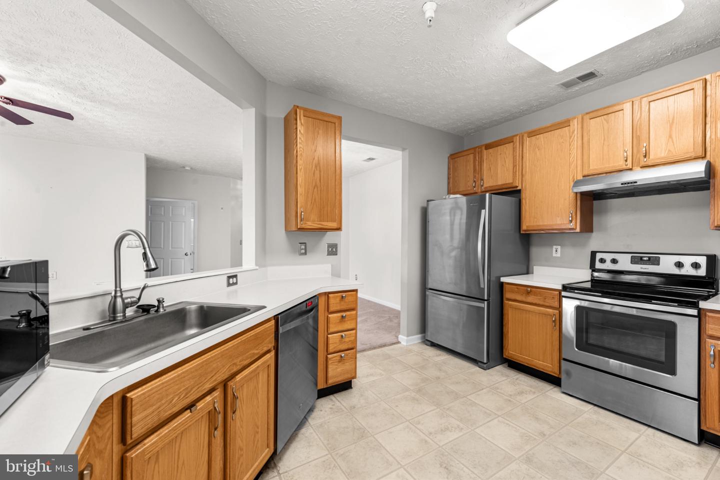 3 Brook Farm Ct #3h Property Photo 10