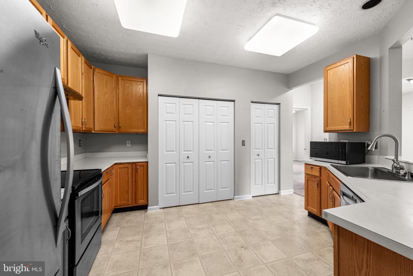3 Brook Farm Ct #3h Property Photo 11
