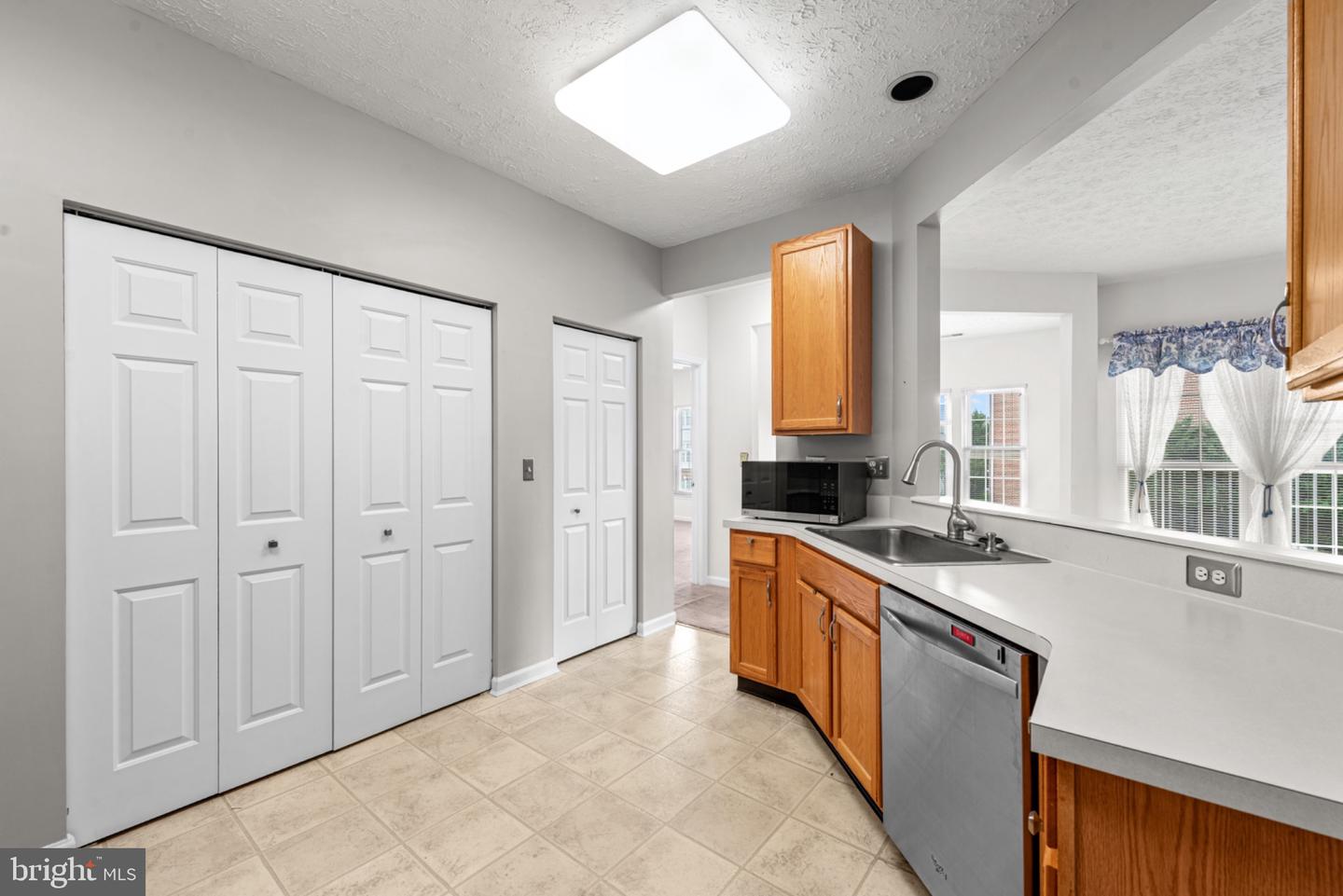 3 Brook Farm Ct #3h Property Photo 13