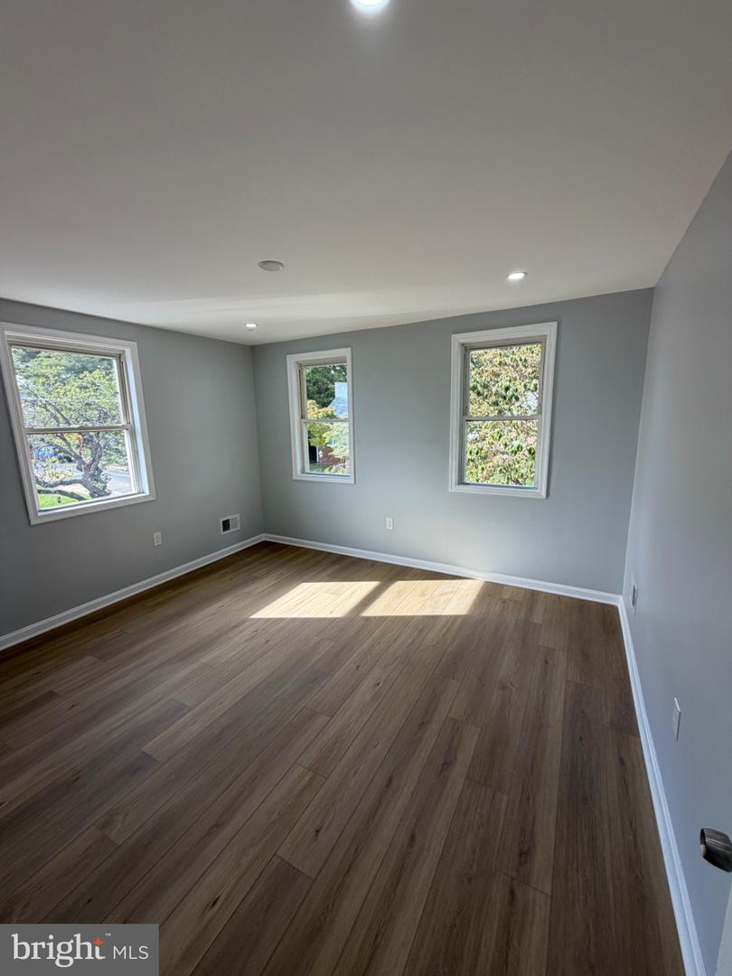 7011 Dunhill Rd Property Photo 21