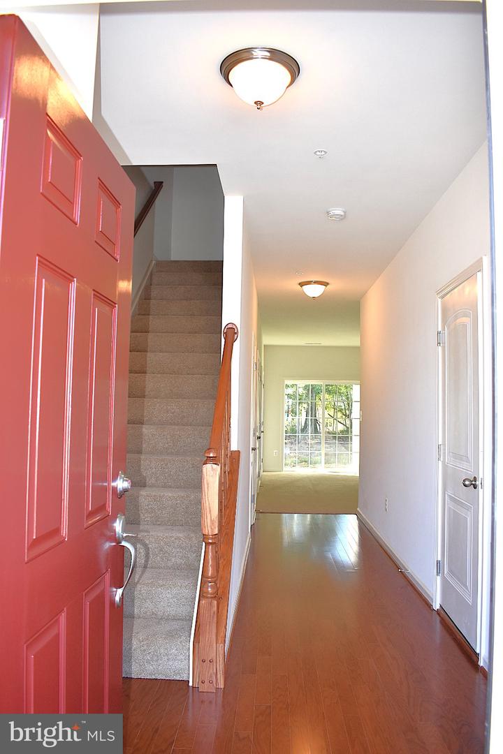 9421 Adelaide Ln Property Photo 2