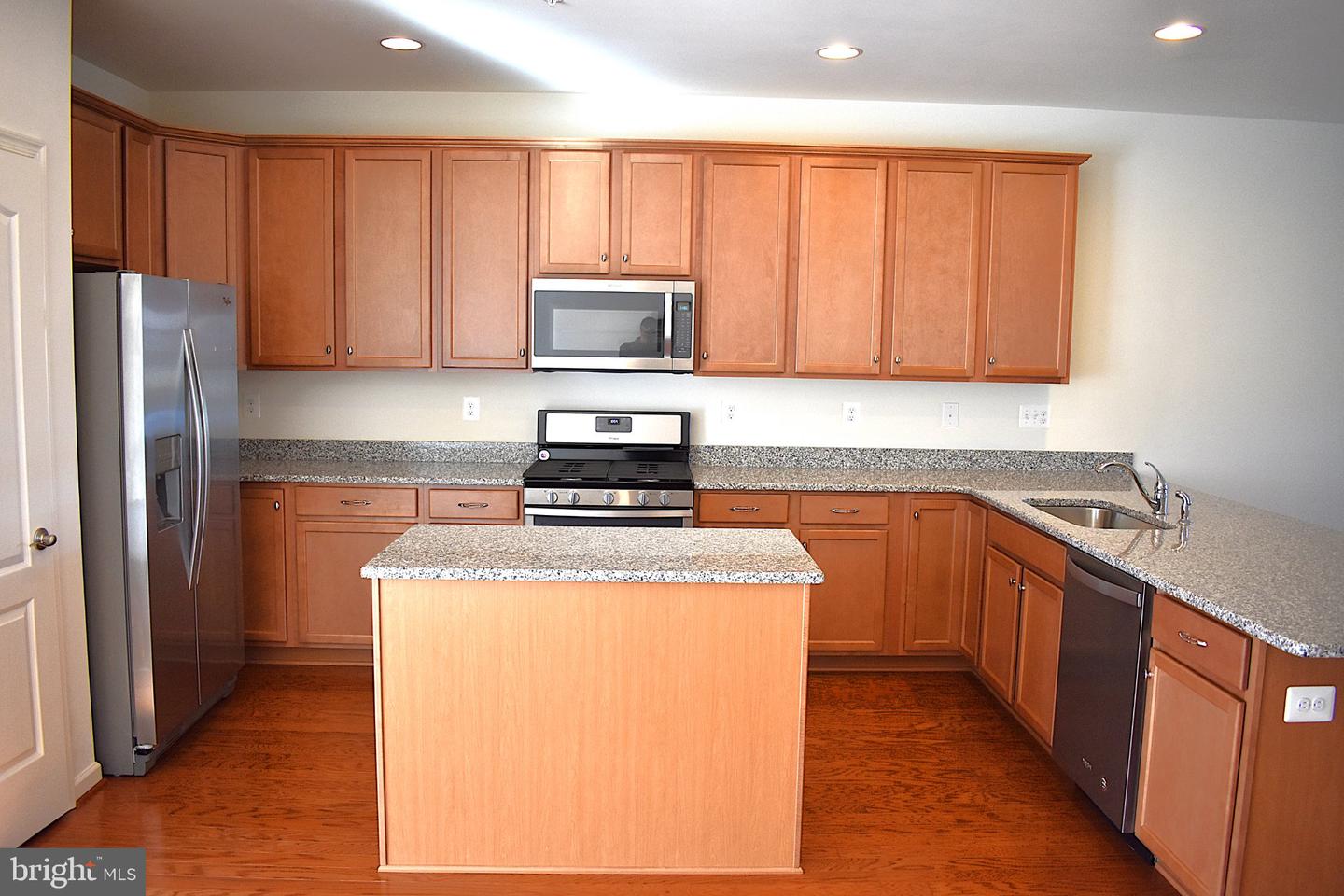9421 Adelaide Ln Property Photo 10