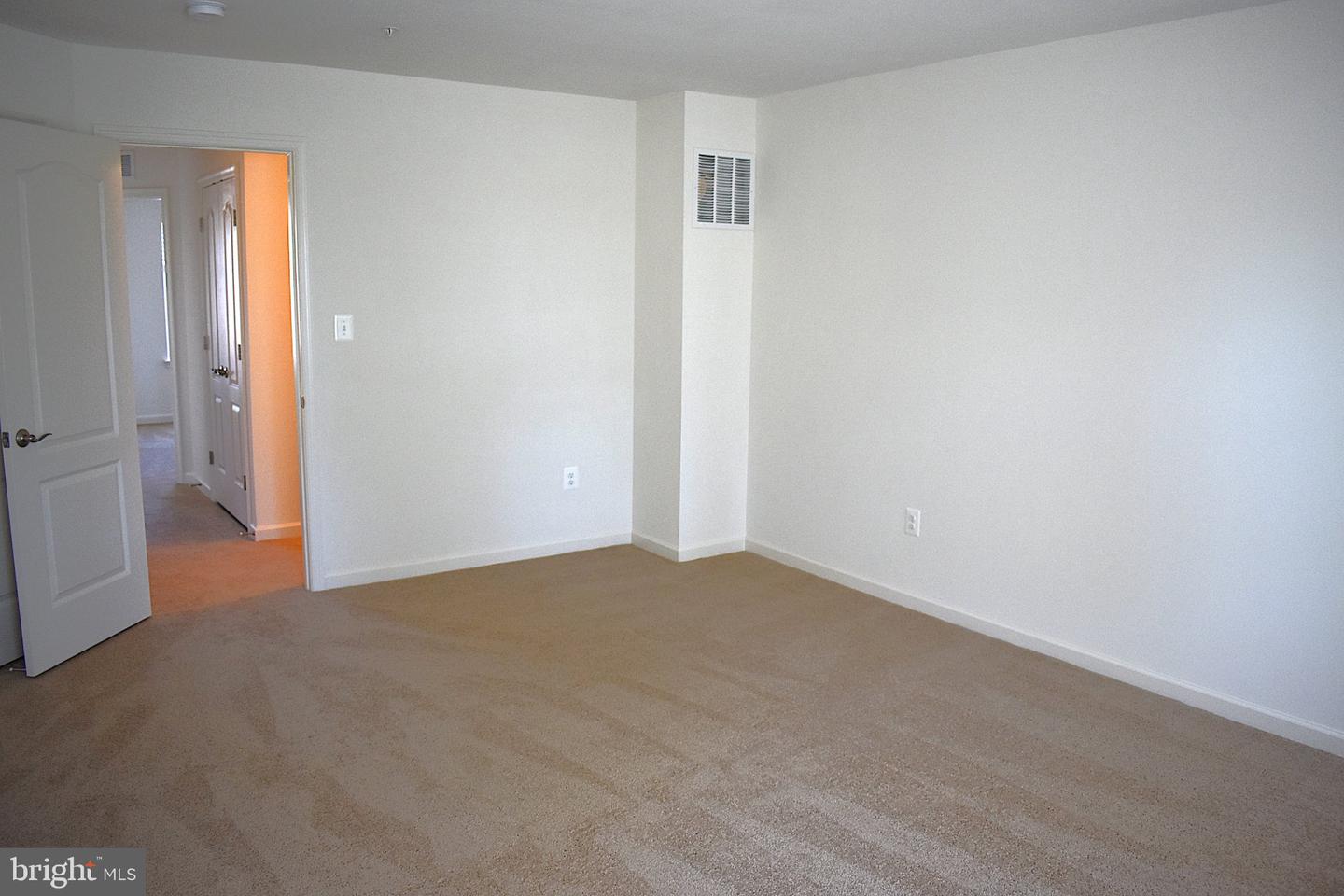 9421 Adelaide Ln Property Photo 16
