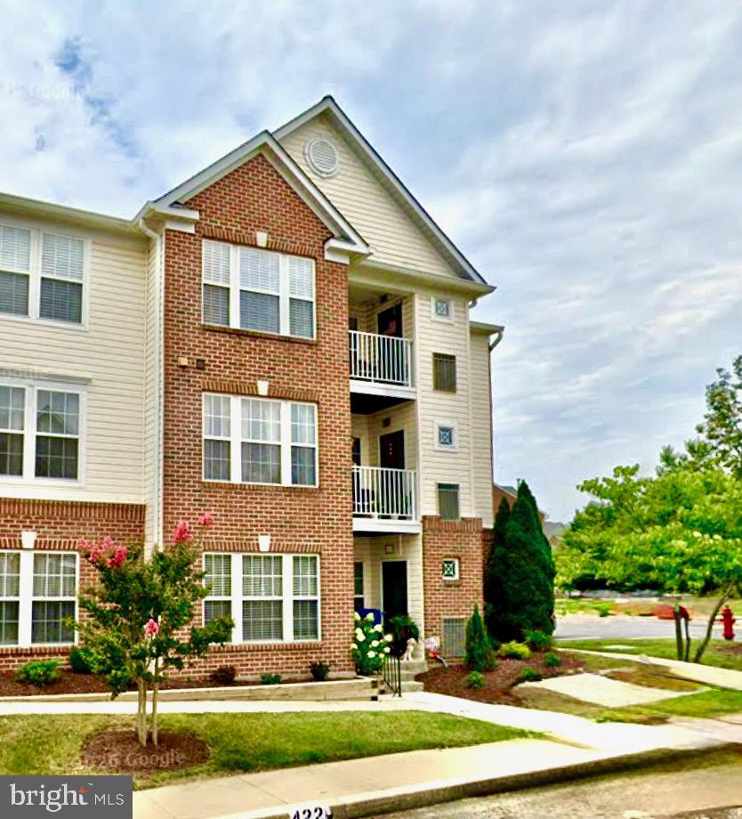 18-D BROOK FARM CT #18D Property Photo 1