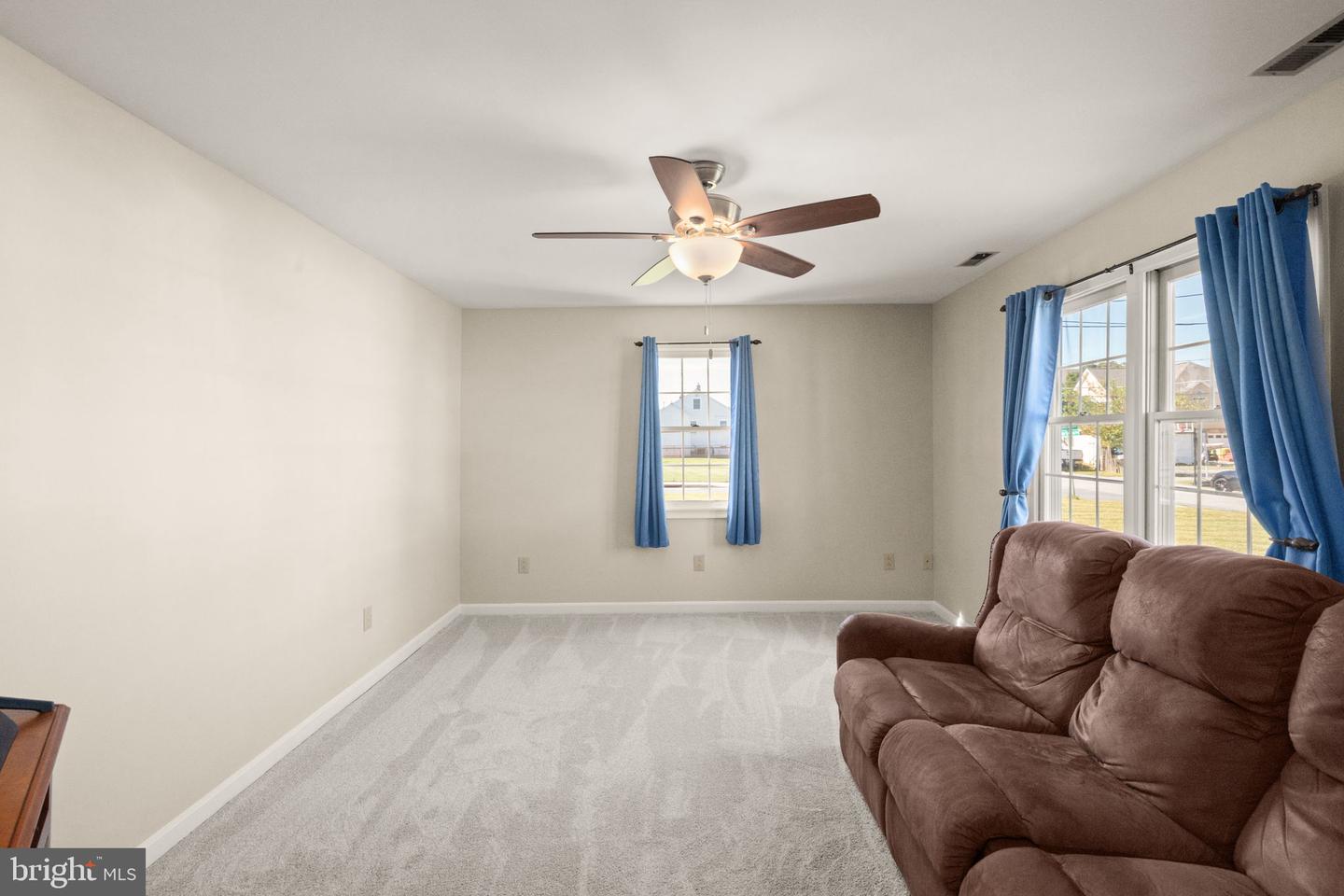 6915 River Drive Rd Property Photo 8
