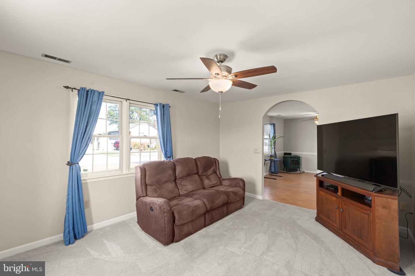6915 River Drive Rd Property Photo 9
