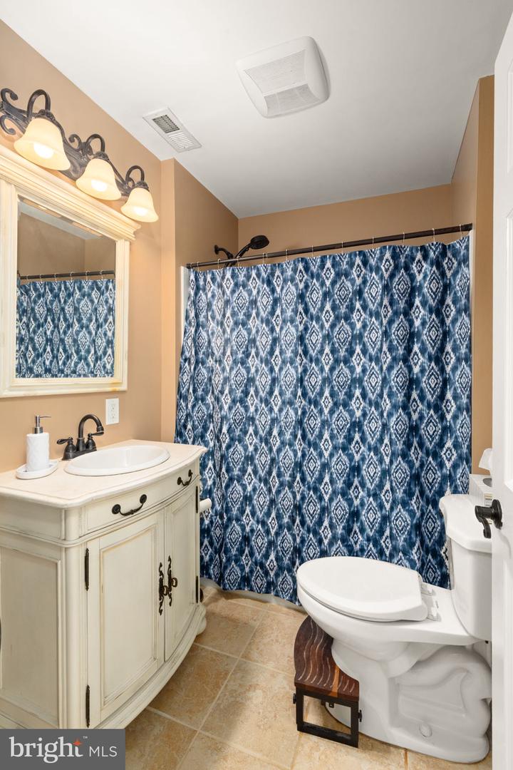 6915 River Drive Rd Property Photo 15