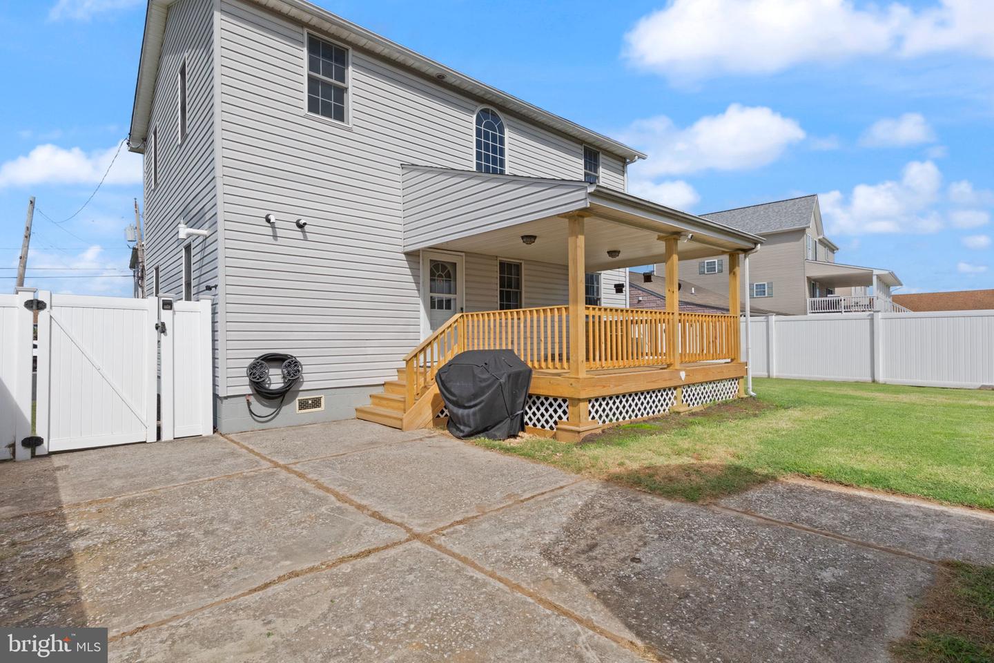 6915 River Drive Rd Property Photo 28