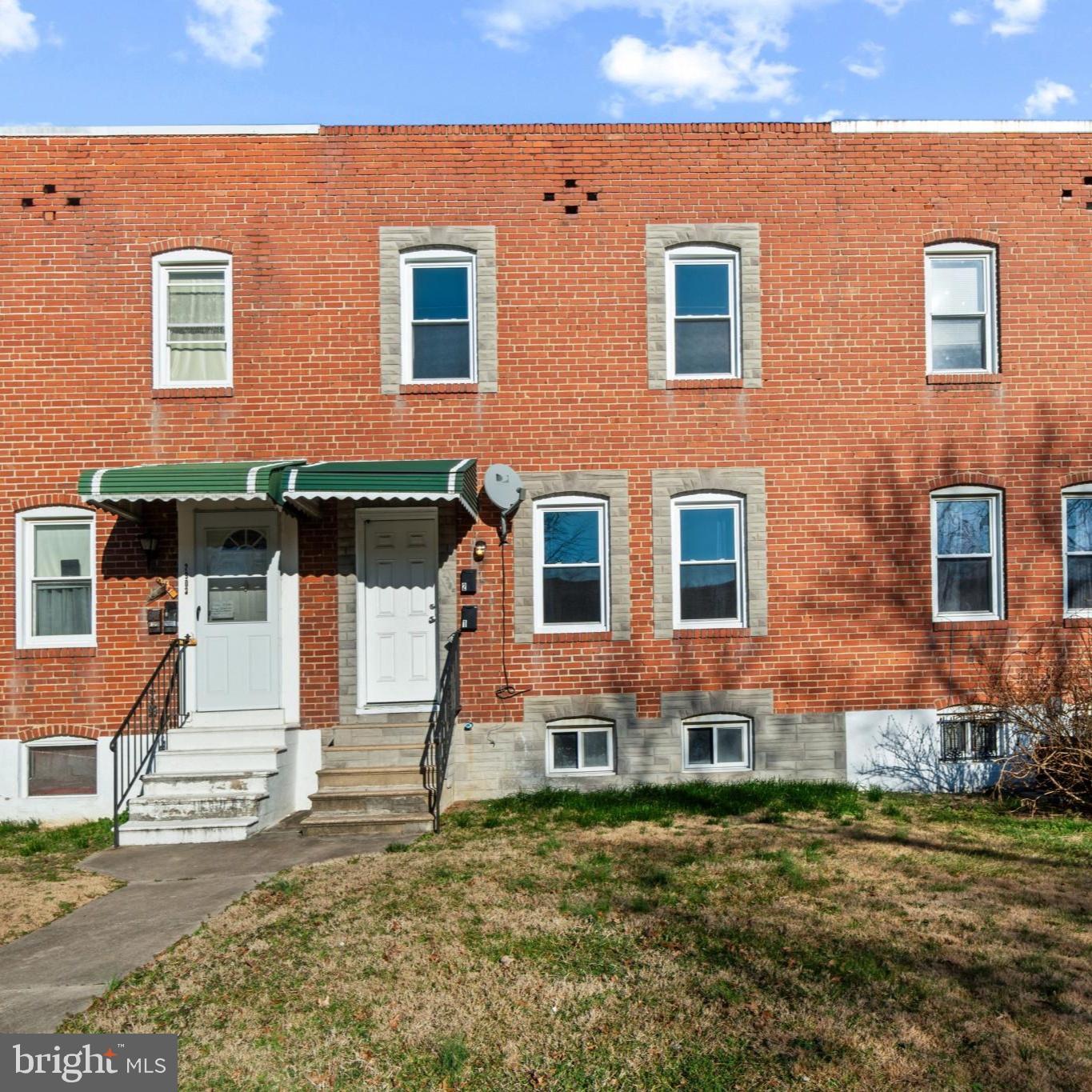 2905 YORKWAY Property Photo 1