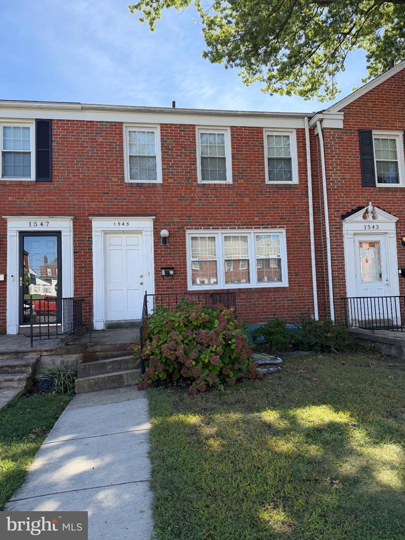 1545 DOXBURY RD Property Photo 1