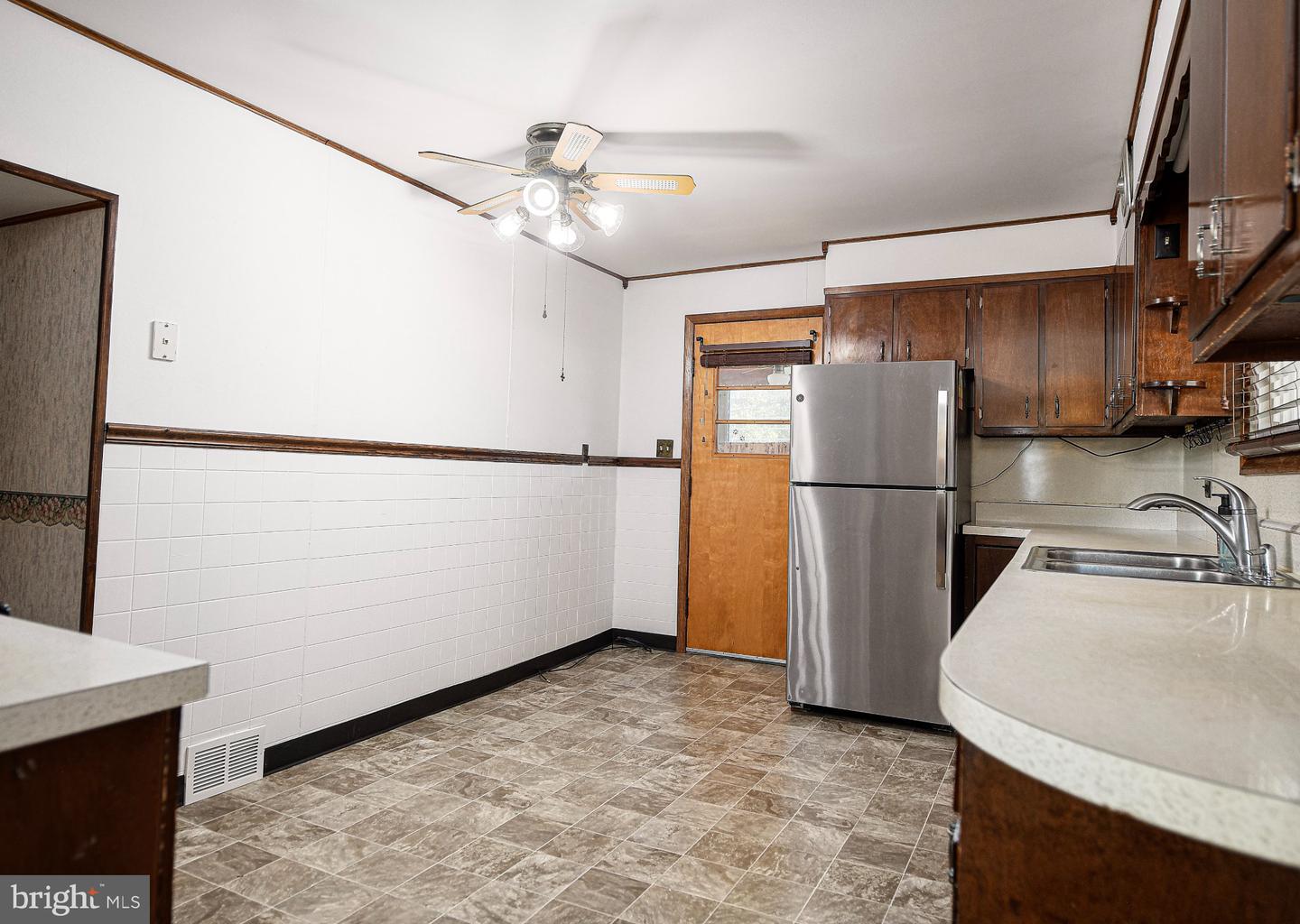 1827 Walnut Ave Property Photo 12