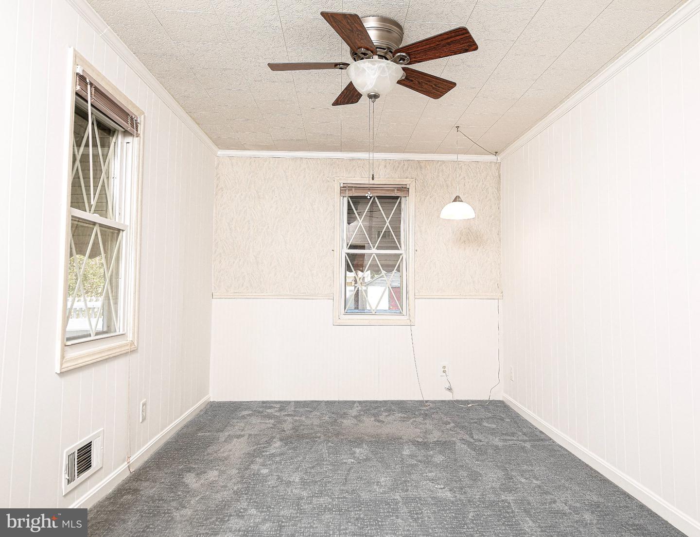 1827 Walnut Ave Property Photo 15