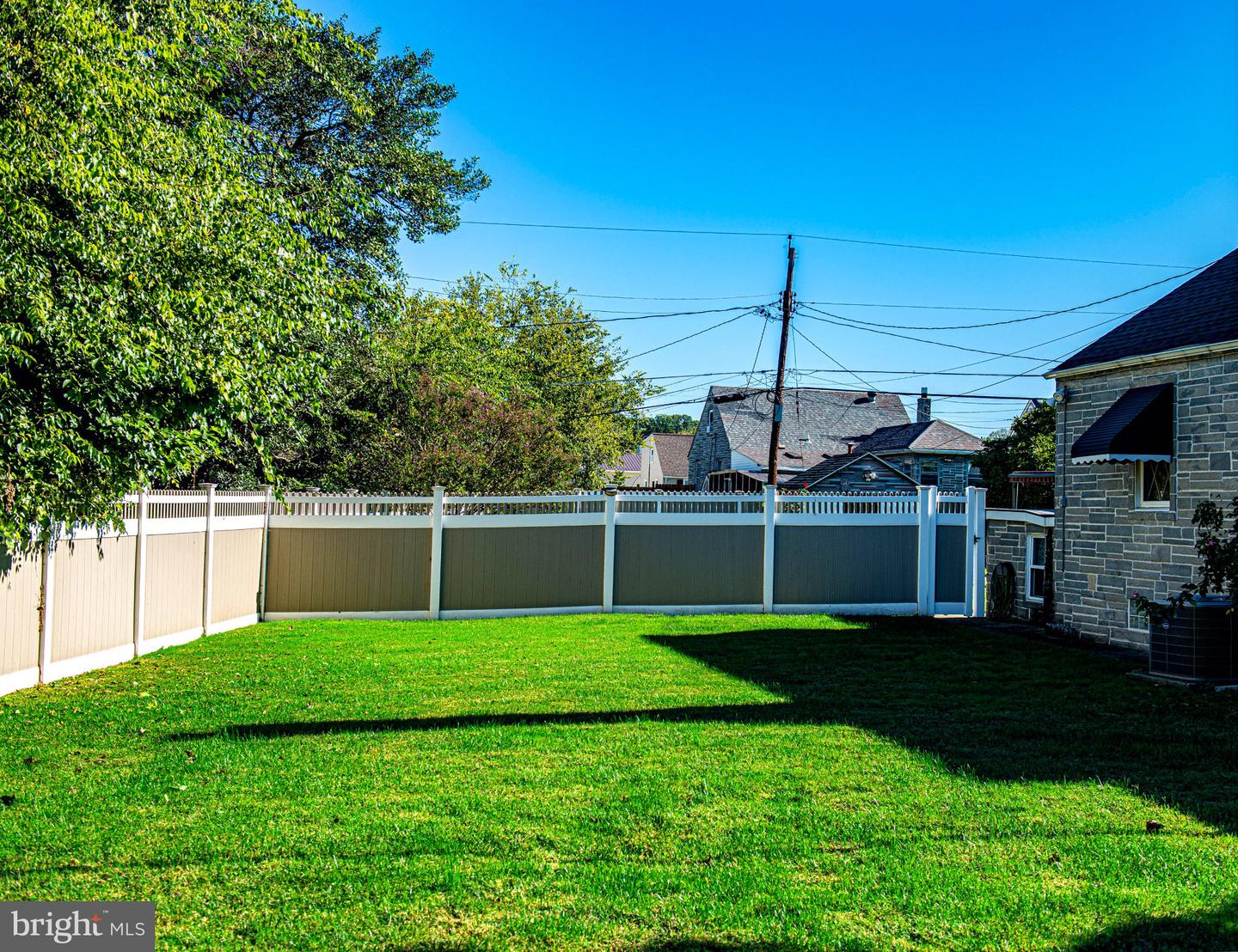 1827 Walnut Ave Property Photo 25