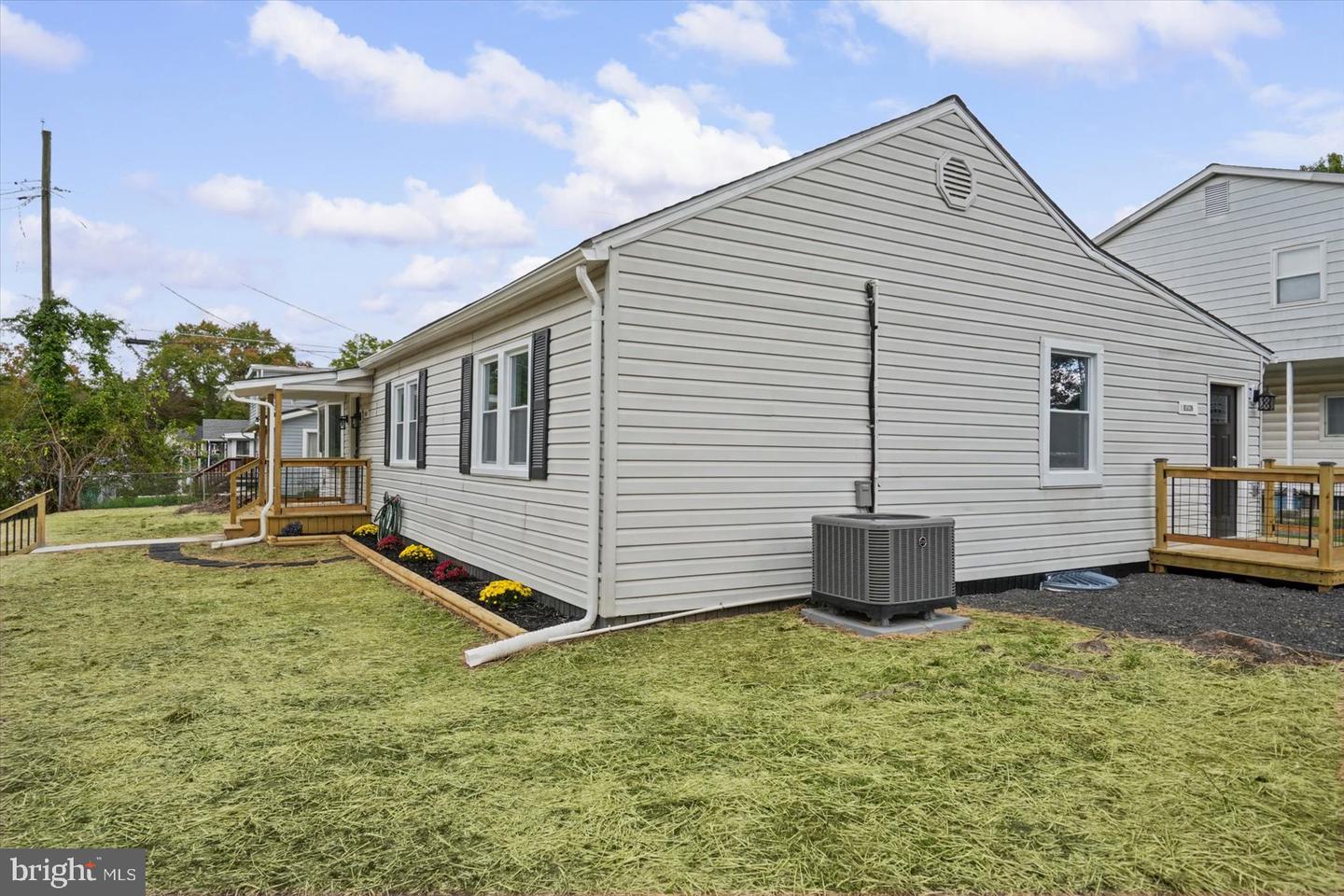 1 Beacon Rd Property Photo 4