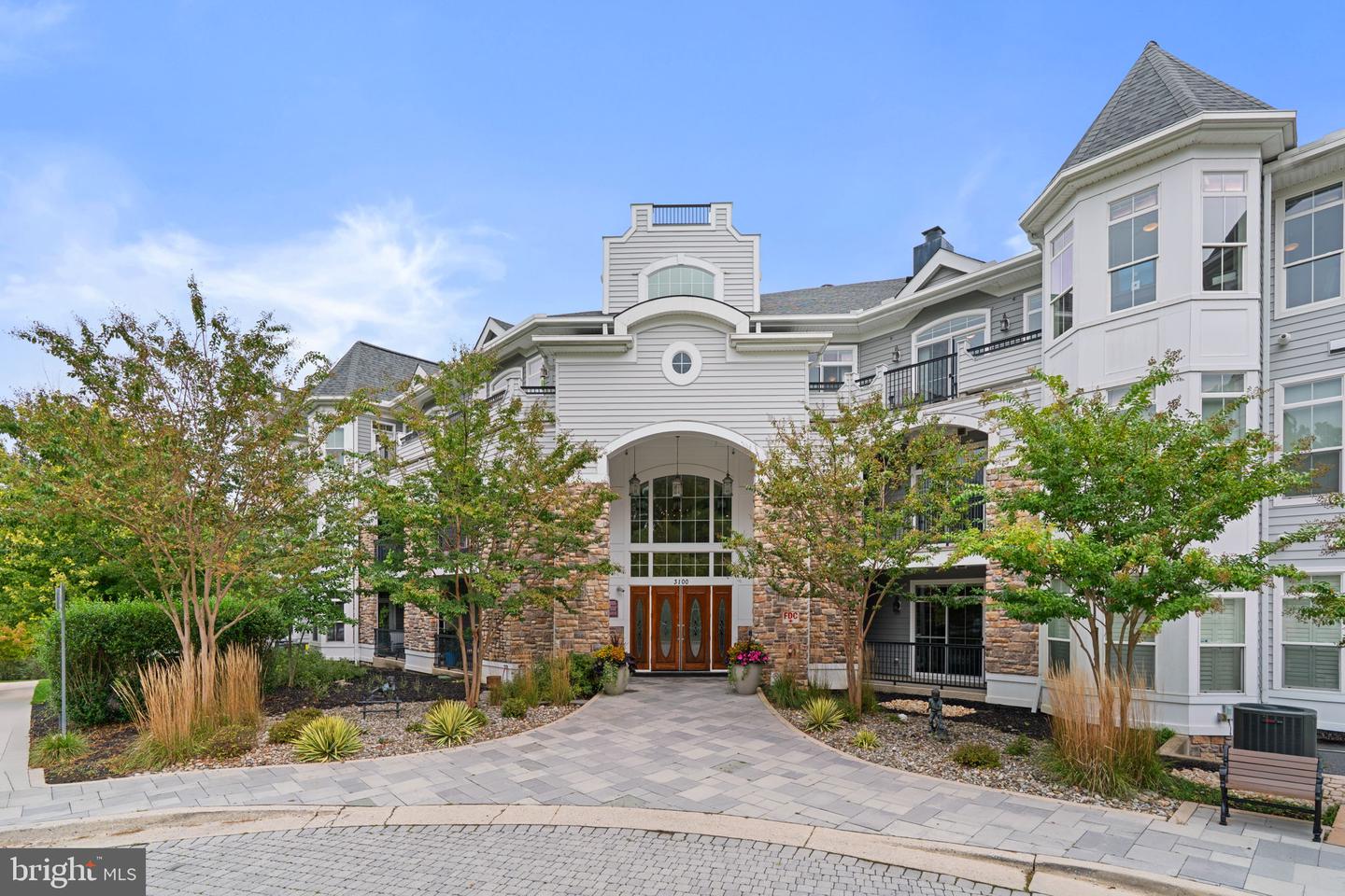 3100 STONE CLIFF DR #301 Property Photo 1