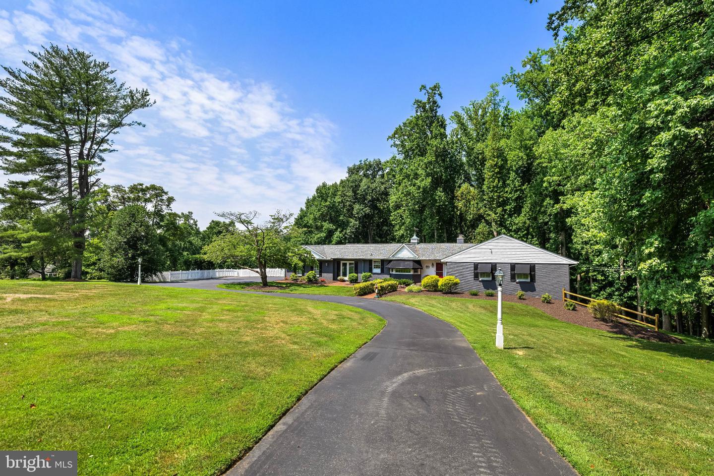 3915 Dance Mill Rd Property Photo 4