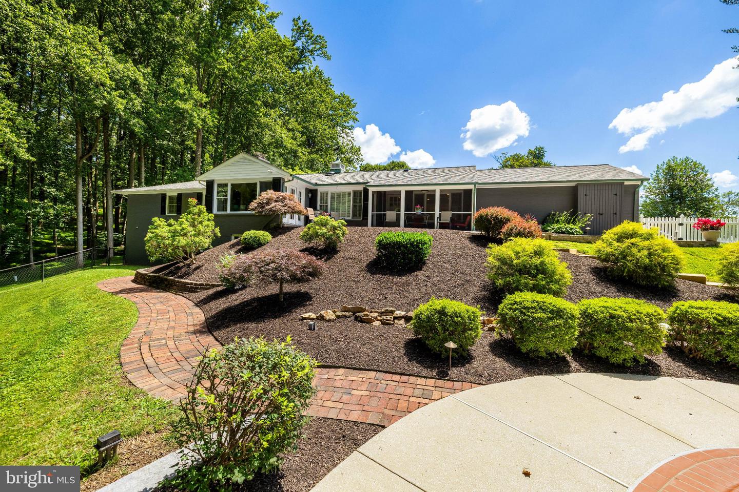 3915 Dance Mill Rd Property Photo 6