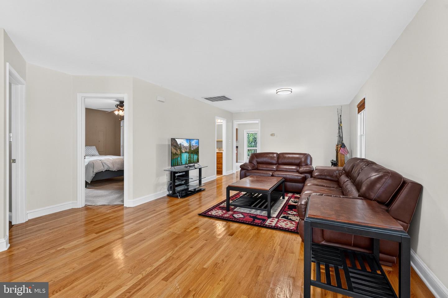 2806 11th St Property Photo 6