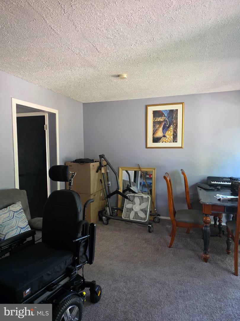 6606 Spring Mill Cir Property Photo 8
