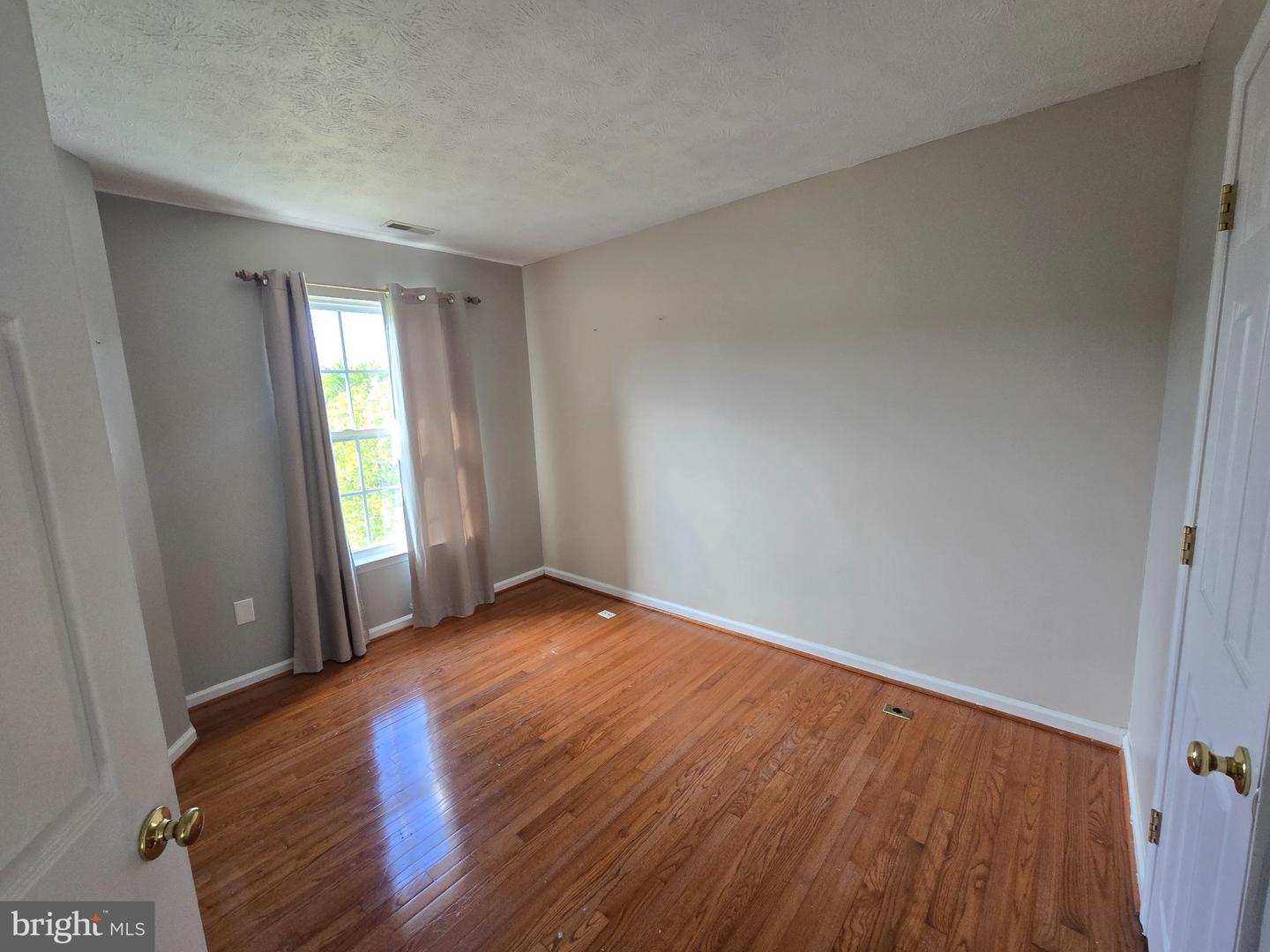24 Hallsdale Ct Property Photo 10