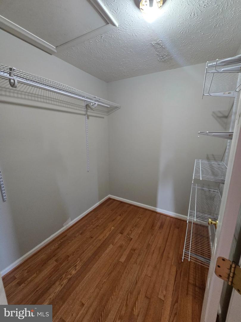 24 Hallsdale Ct Property Photo 13