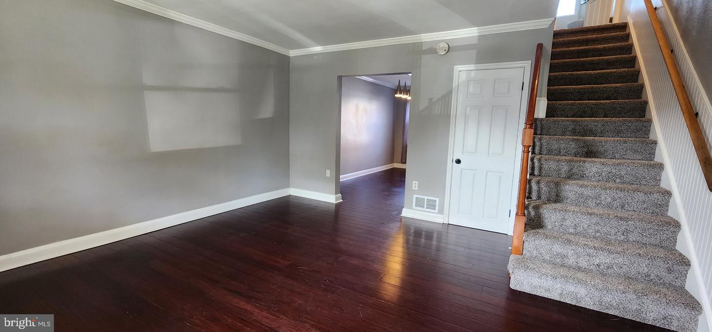213 Riverthorn Rd Property Photo 6