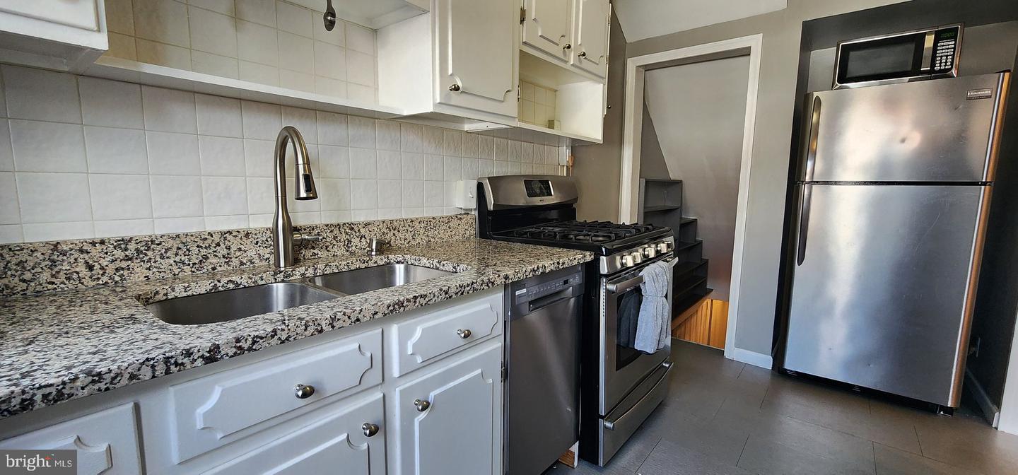 213 Riverthorn Rd Property Photo 12