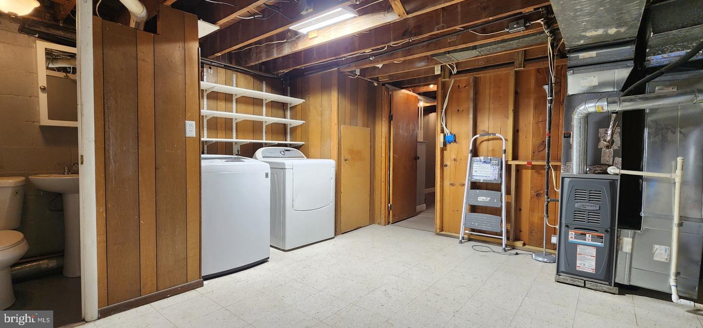 213 Riverthorn Rd Property Photo 30
