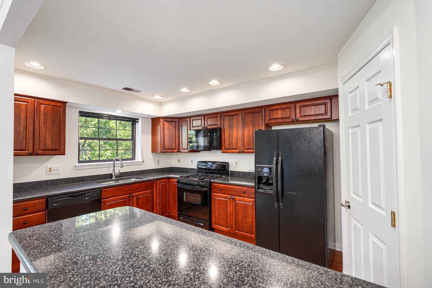4 Choate Ct #4a Property Photo 31