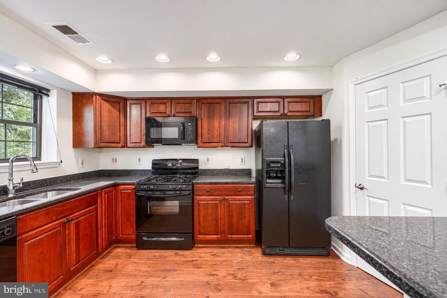 4 Choate Ct #4a Property Photo 33