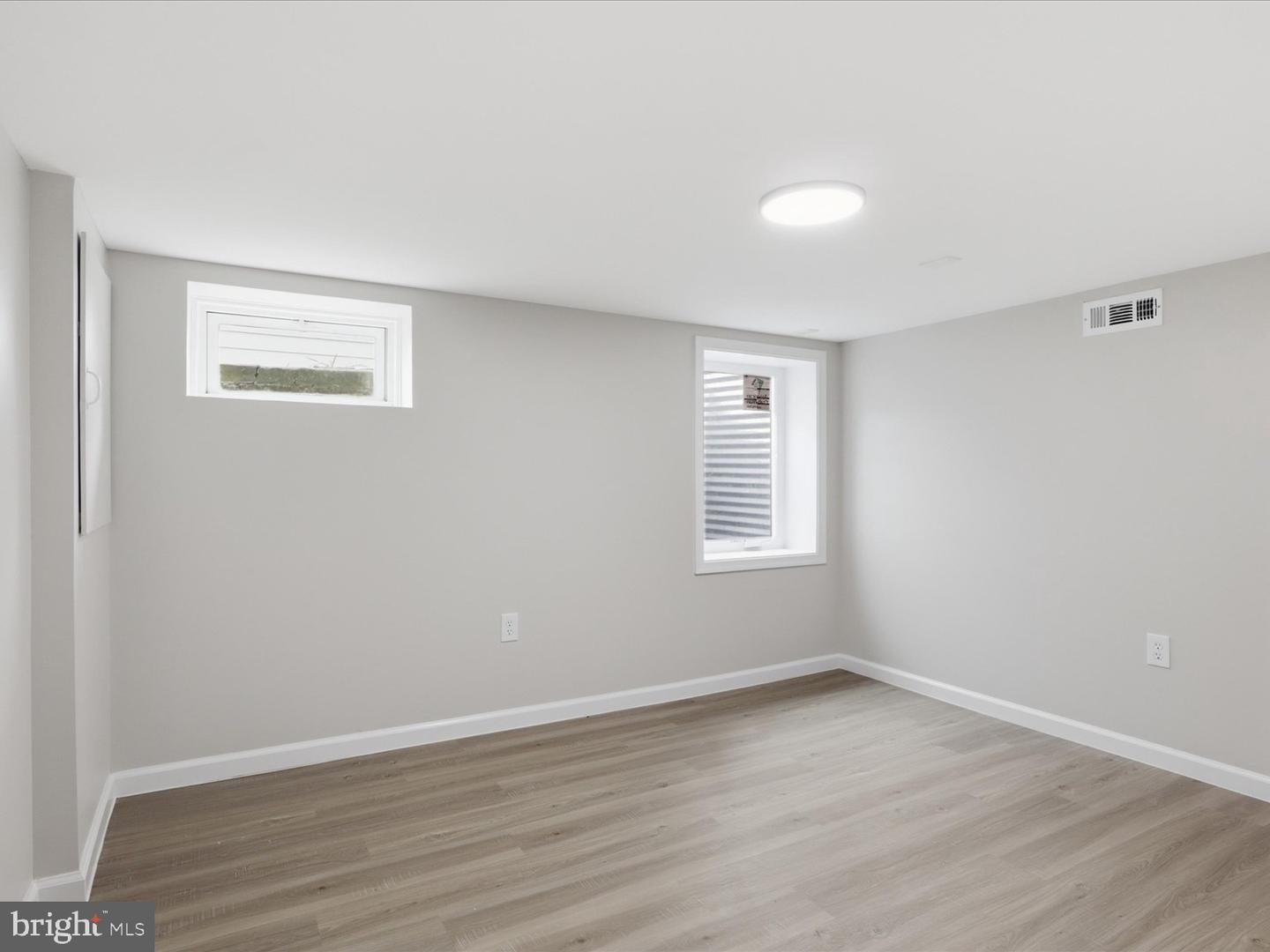 6408 Gilmore St Property Photo 15