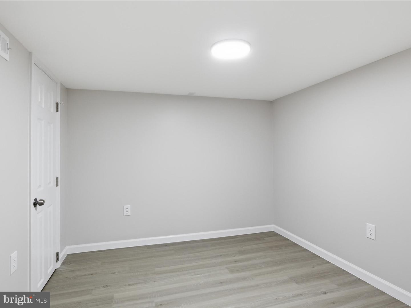 6408 Gilmore St Property Photo 21