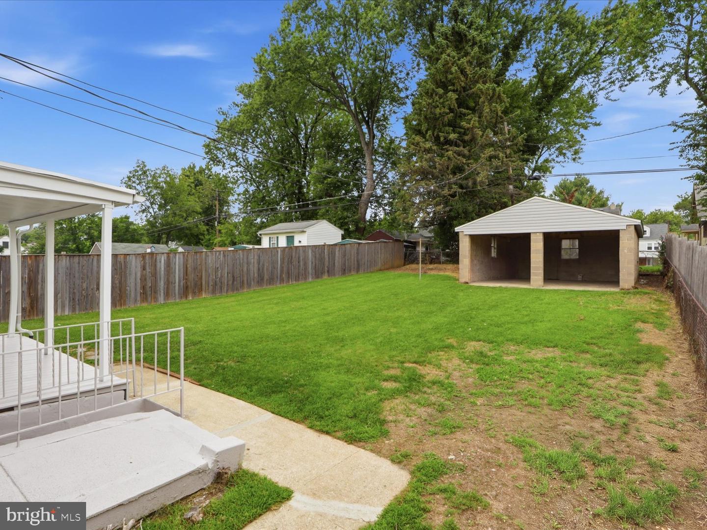6408 Gilmore St Property Photo 29