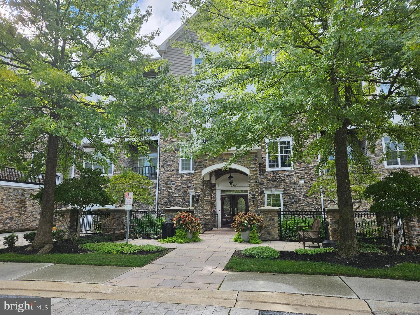 7301 TRAVERTINE DR #401 Property Photo 1
