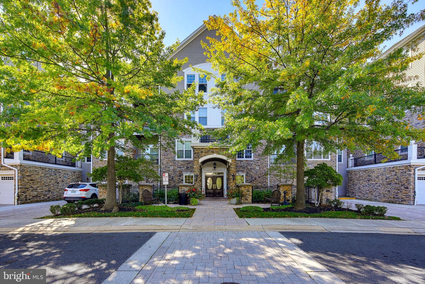 7301 Travertine Dr #401 Property Photo 1