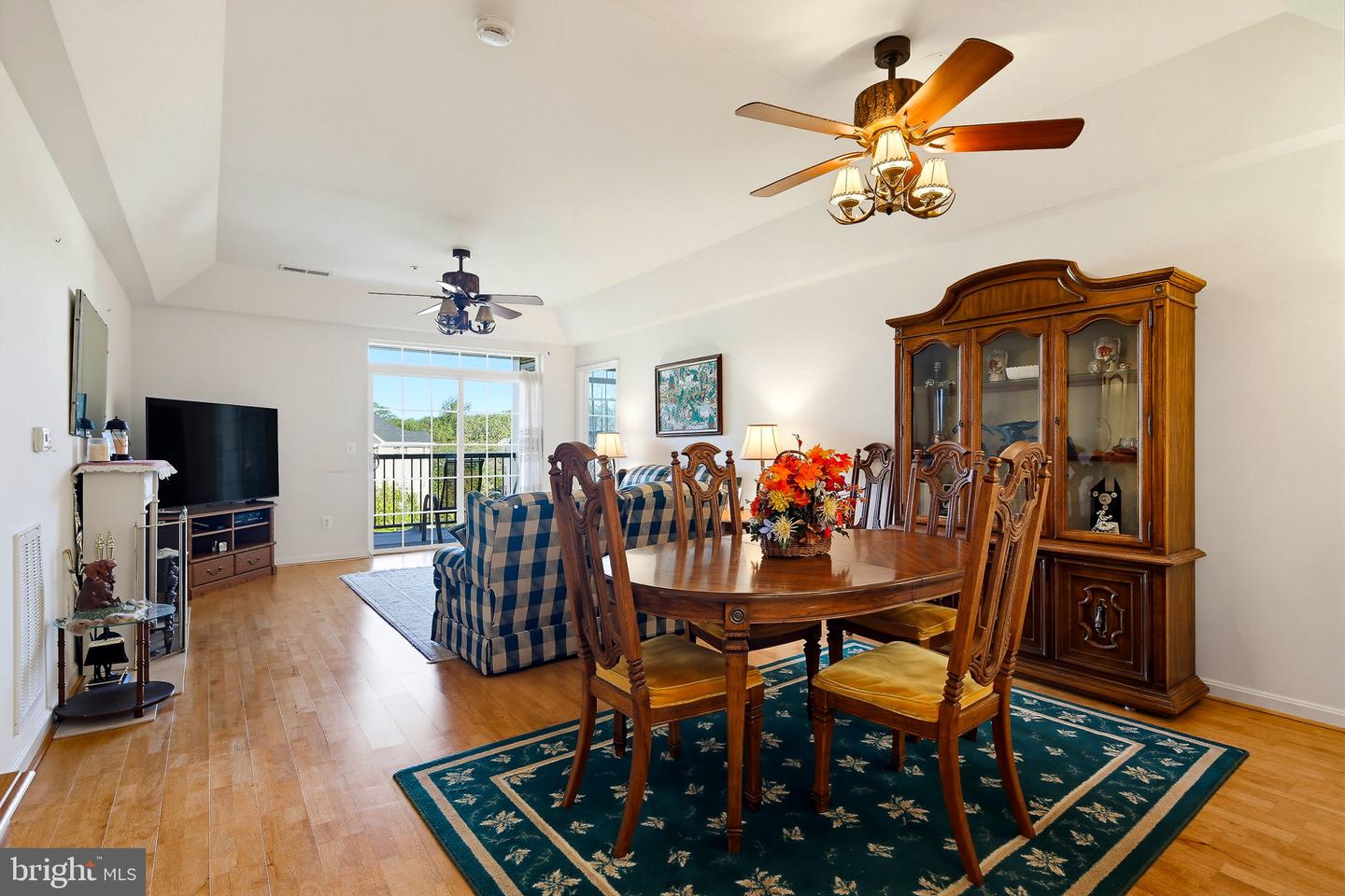 7301 Travertine Dr #401 Property Photo 10