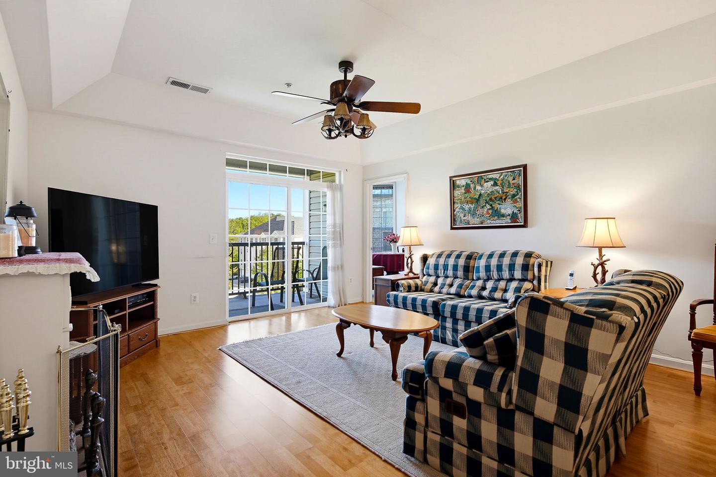 7301 Travertine Dr #401 Property Photo 12