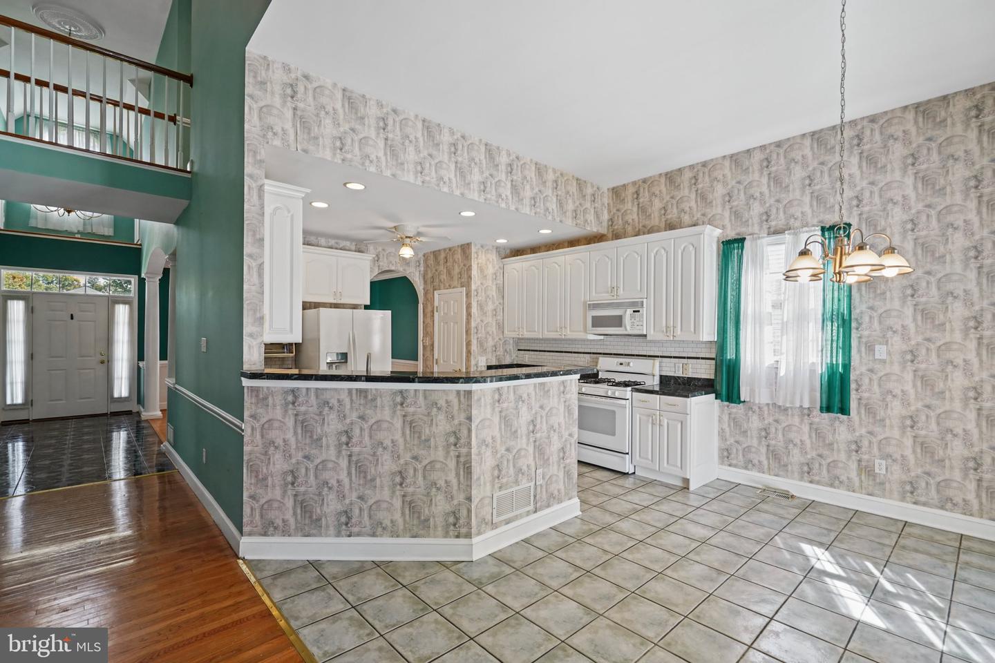 9713 Forge View Rd Property Photo 27