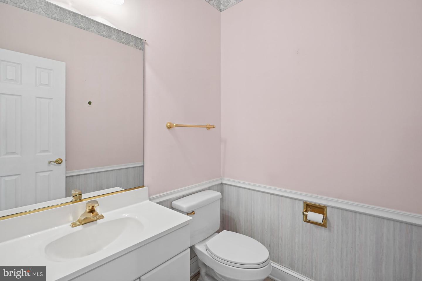9713 Forge View Rd Property Photo 41