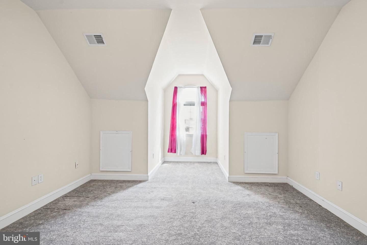 9713 Forge View Rd Property Photo 48