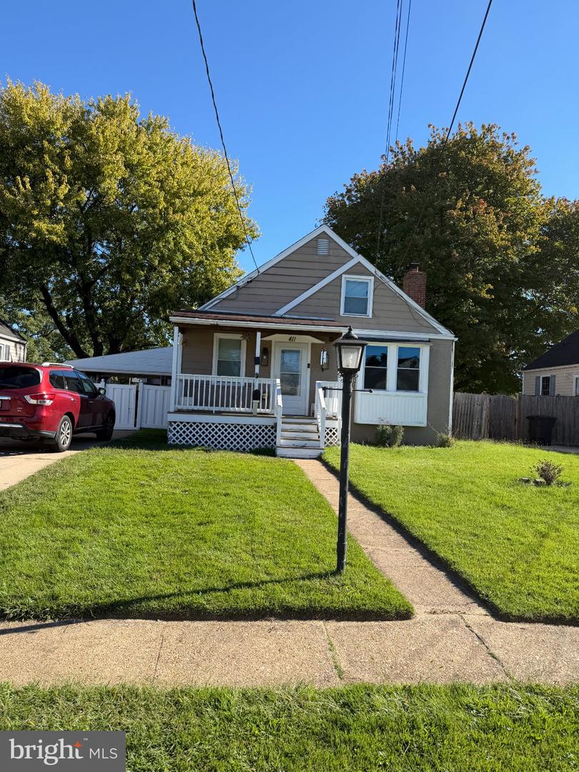 411 MARGARET AVE Property Photo 1