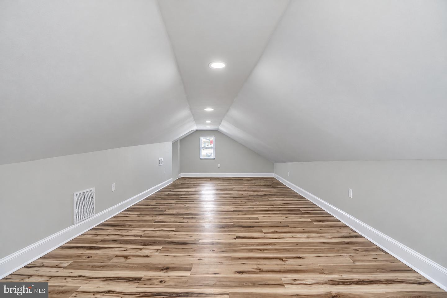 3806 Baltimore St Property Photo 21