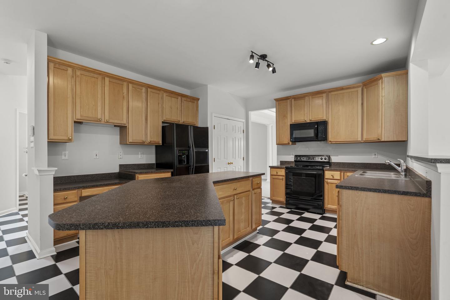 9012 Forest Oaks Rd Property Photo 14