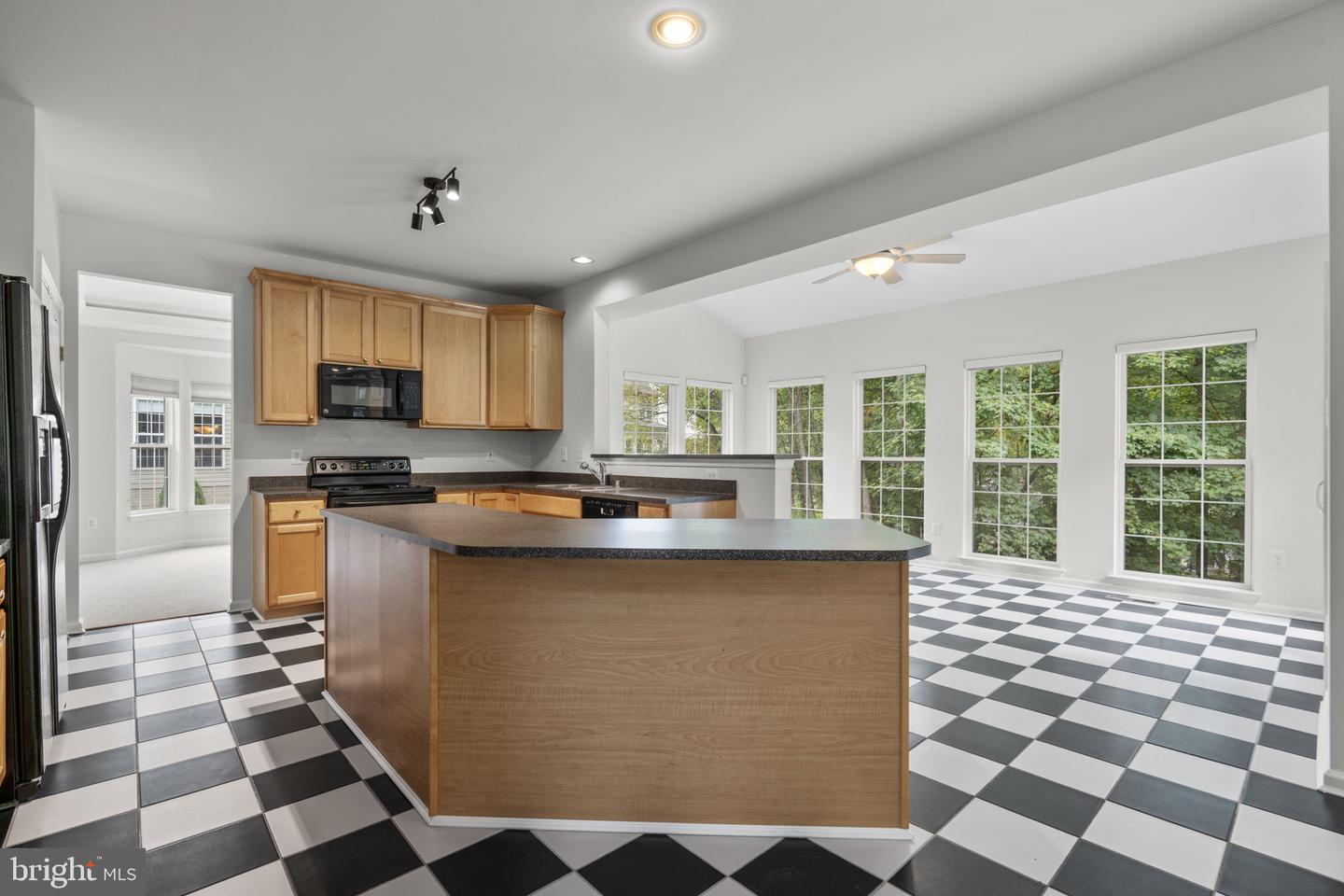 9012 Forest Oaks Rd Property Photo 16