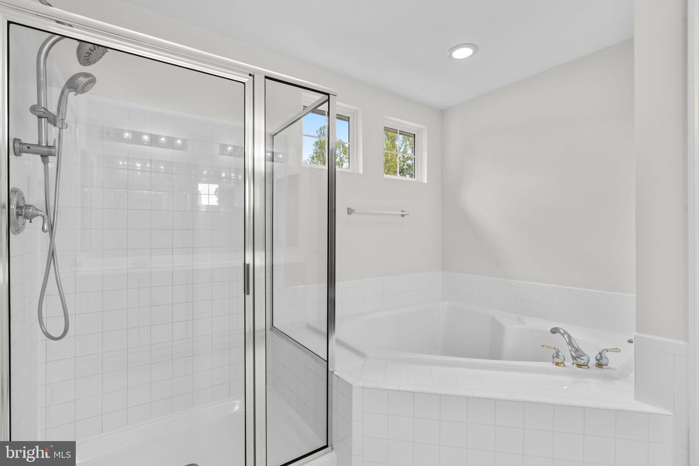 9012 Forest Oaks Rd Property Photo 31